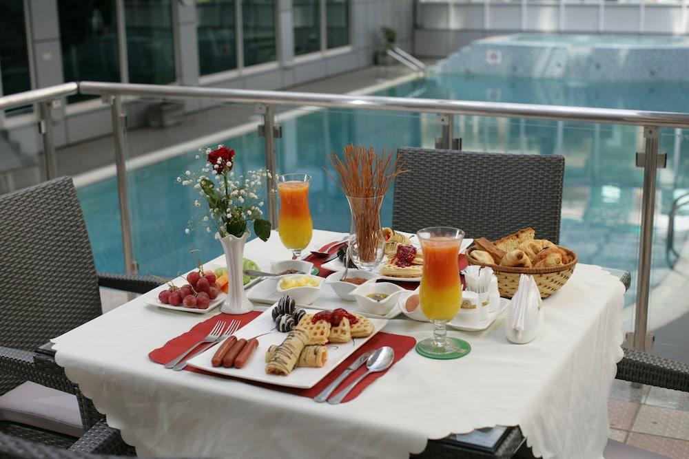 Harmony Hotel Addis Ababa Exterior photo